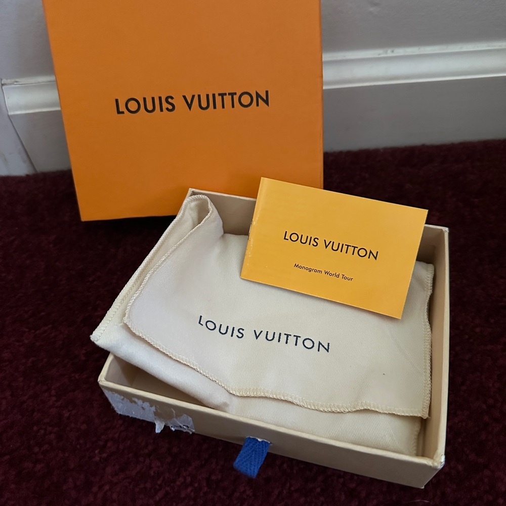 Louis Vuitton Orange Box with Cream Pouch